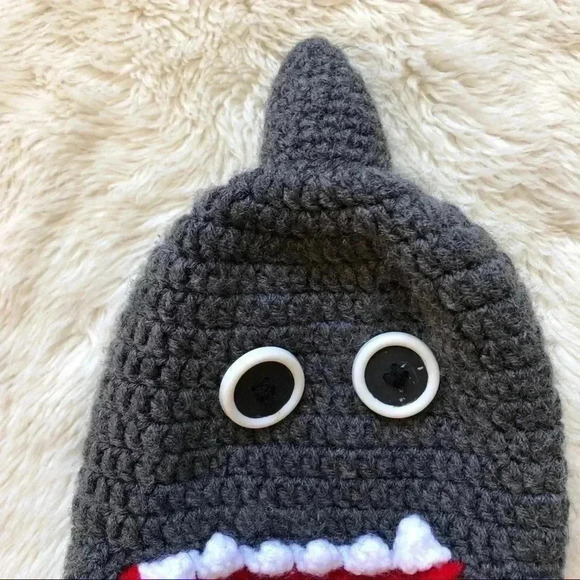 Toddler Shark Winter  Hat Size 2 Years - Picture 5 of 8